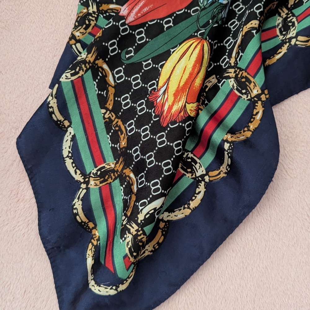 Floral and Chain Pattern Scarf